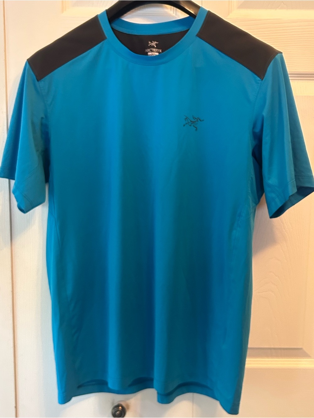 Arc'teryx Short-Sleeve Athletic Tee in Teal with Black Shoulder Panels